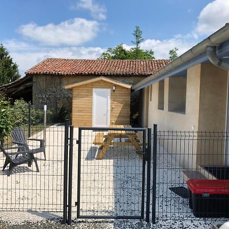 La Petite Ferme De Pouillon - Parc Animalier - Aire De Loisirs Bed & Breakfast Eksteriør bilde
